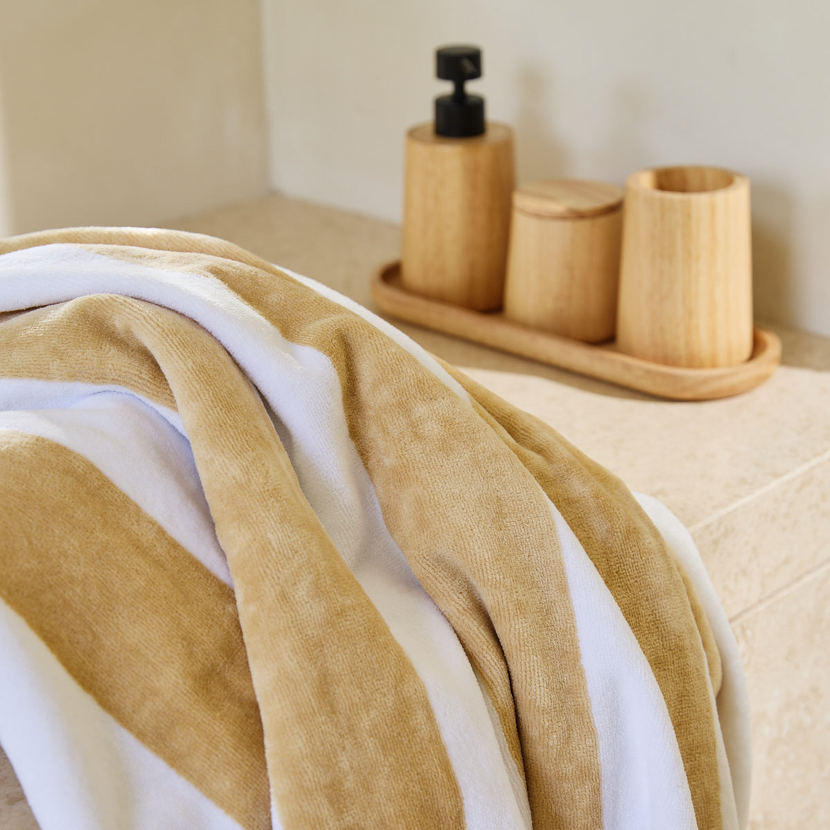 #color-beige